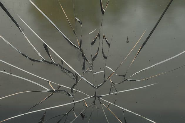 Reasons to hire emergency glazing professionals